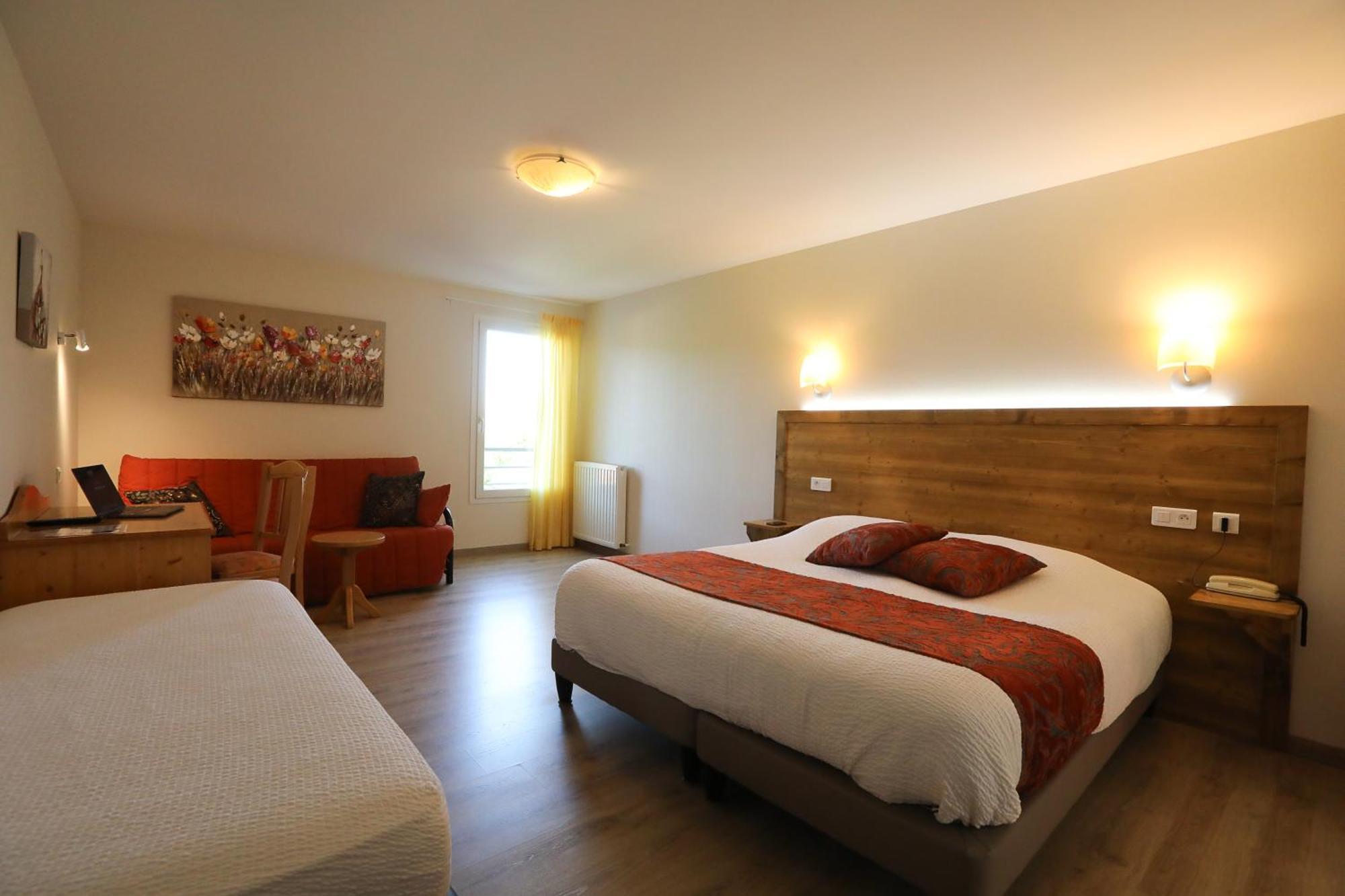 Logis Hotel Spa Restaurant Le Provence Lanarce ภายนอก รูปภาพ