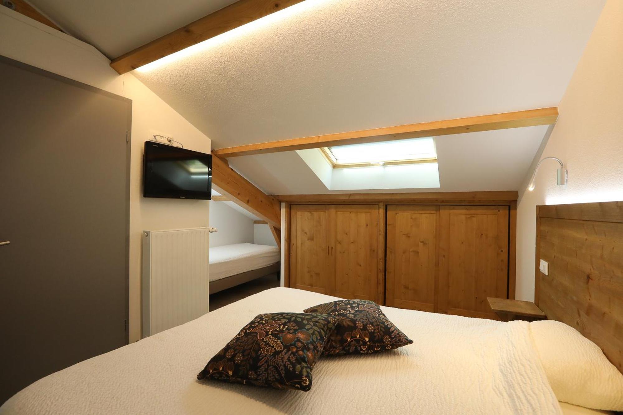 Logis Hotel Spa Restaurant Le Provence Lanarce ภายนอก รูปภาพ