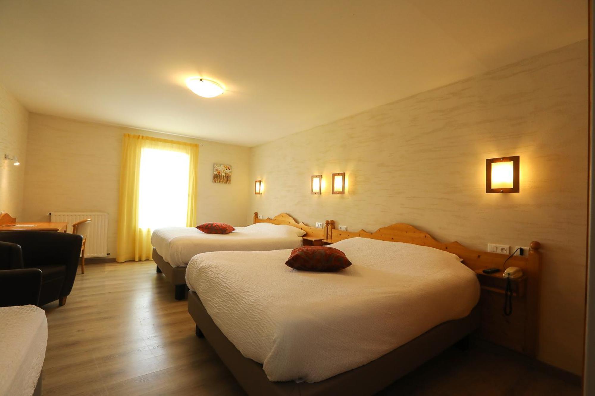 Logis Hotel Spa Restaurant Le Provence Lanarce ภายนอก รูปภาพ