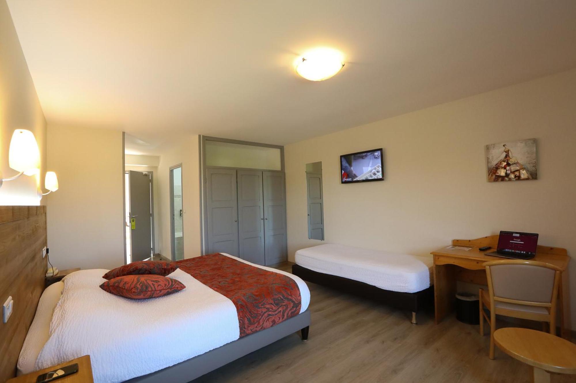 Logis Hotel Spa Restaurant Le Provence Lanarce ภายนอก รูปภาพ