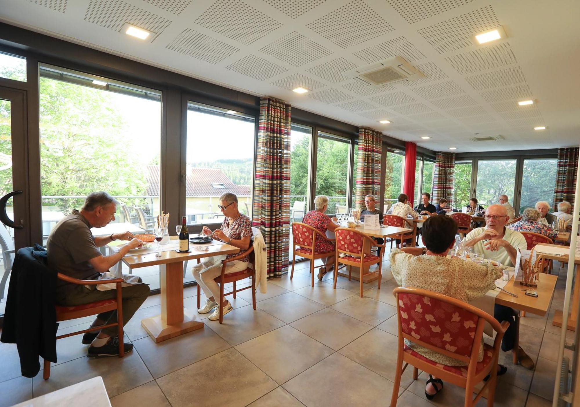 Logis Hotel Spa Restaurant Le Provence Lanarce ภายนอก รูปภาพ