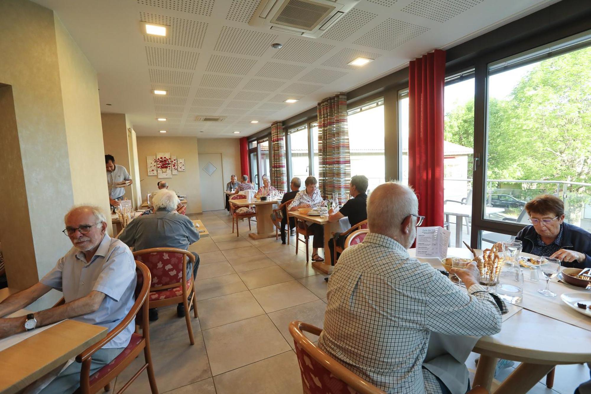 Logis Hotel Spa Restaurant Le Provence Lanarce ภายนอก รูปภาพ